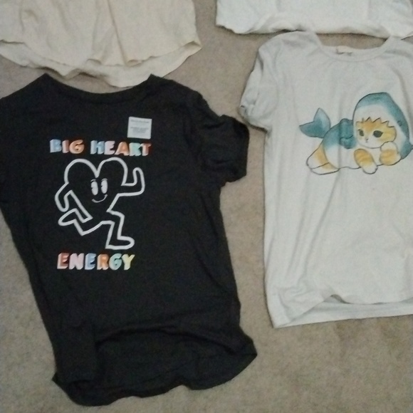 Shirts - Picture 4 of 4